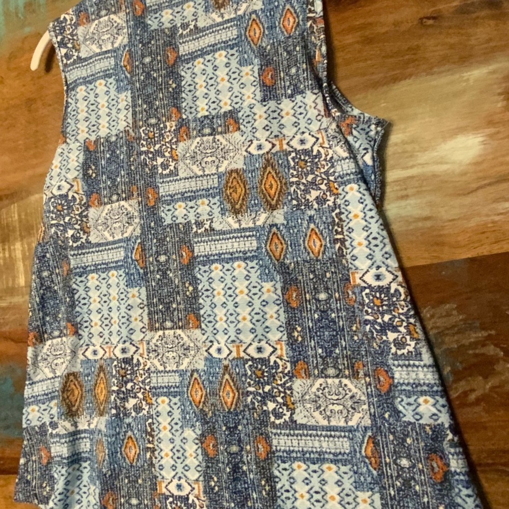 🌸🌸 Cure Blue Patterned Women's Top - Picture 3 of 3